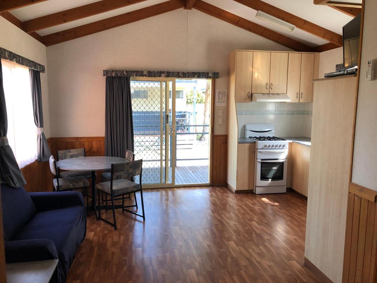 Koonwarra Holiday Park Lakes Entrance Exterior photo