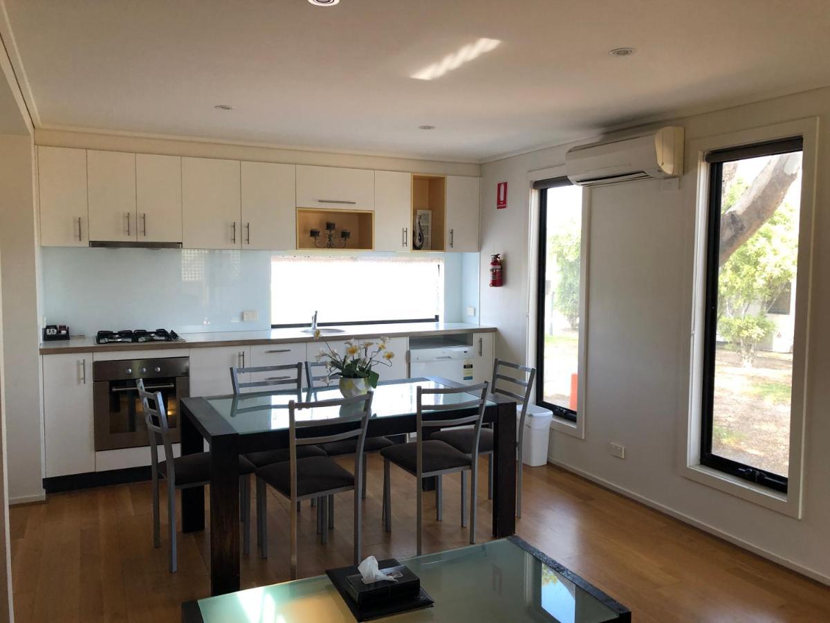 Koonwarra Holiday Park Lakes Entrance Exterior photo