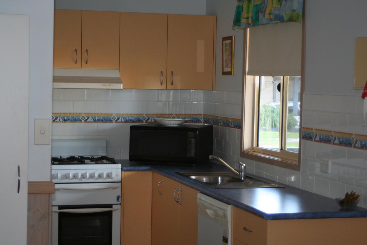 Koonwarra Holiday Park Lakes Entrance Exterior photo