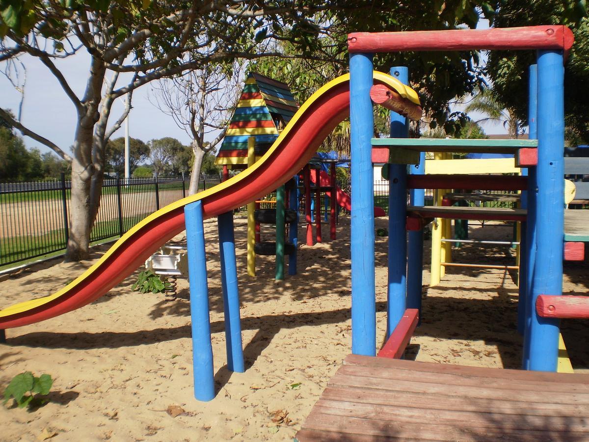 Koonwarra Holiday Park Lakes Entrance Exterior photo