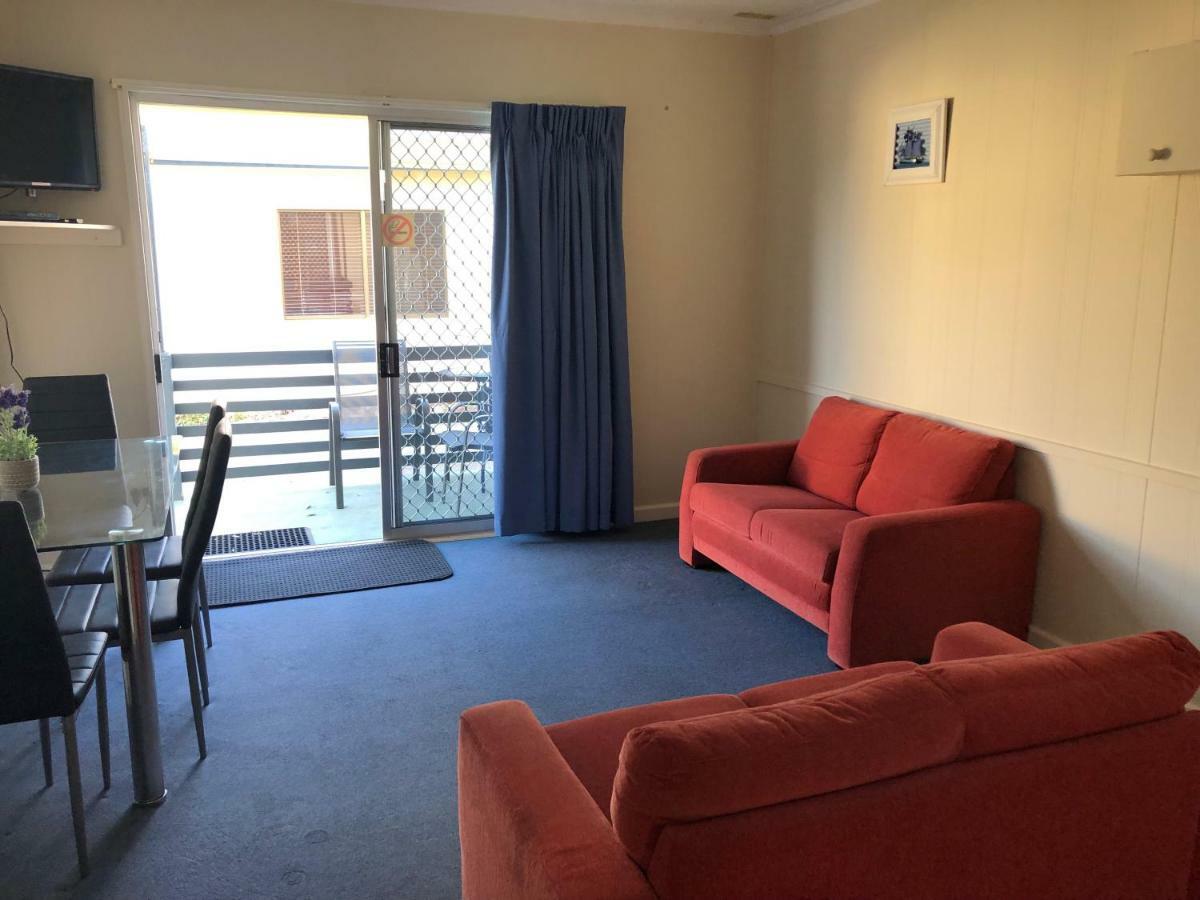 Koonwarra Holiday Park Lakes Entrance Exterior photo